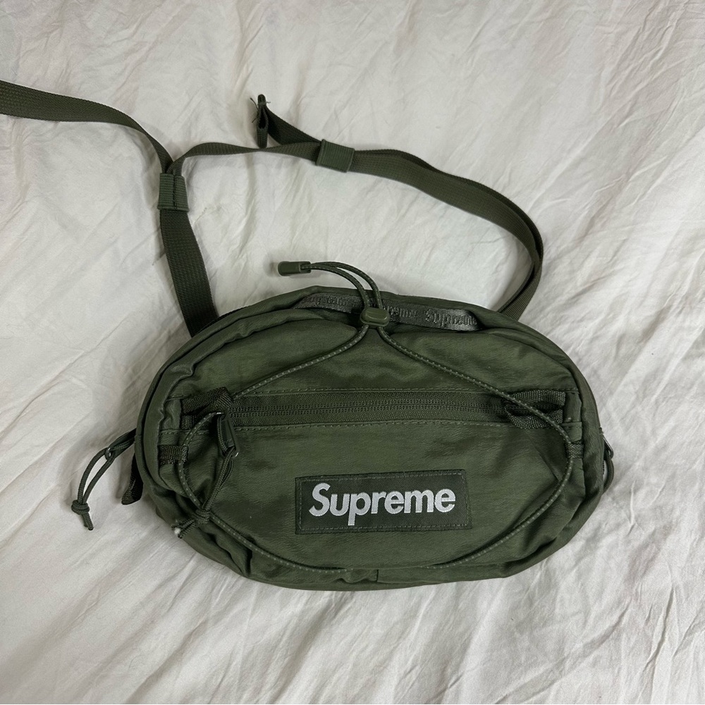 Supreme Waist Bag / Sling Bag
